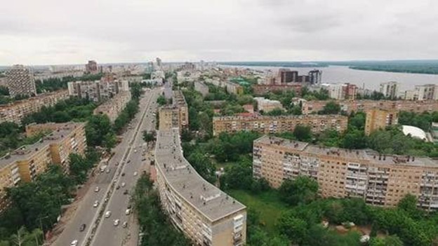 Самара — вид с высоты на городские магистрали
